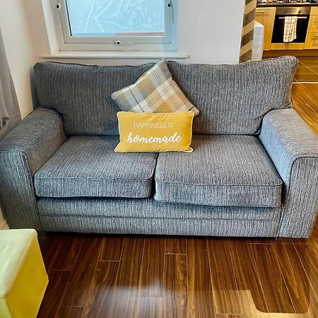 2 Bedroom City-Centre Apartment With Free Parking Белфаст Екстериор снимка