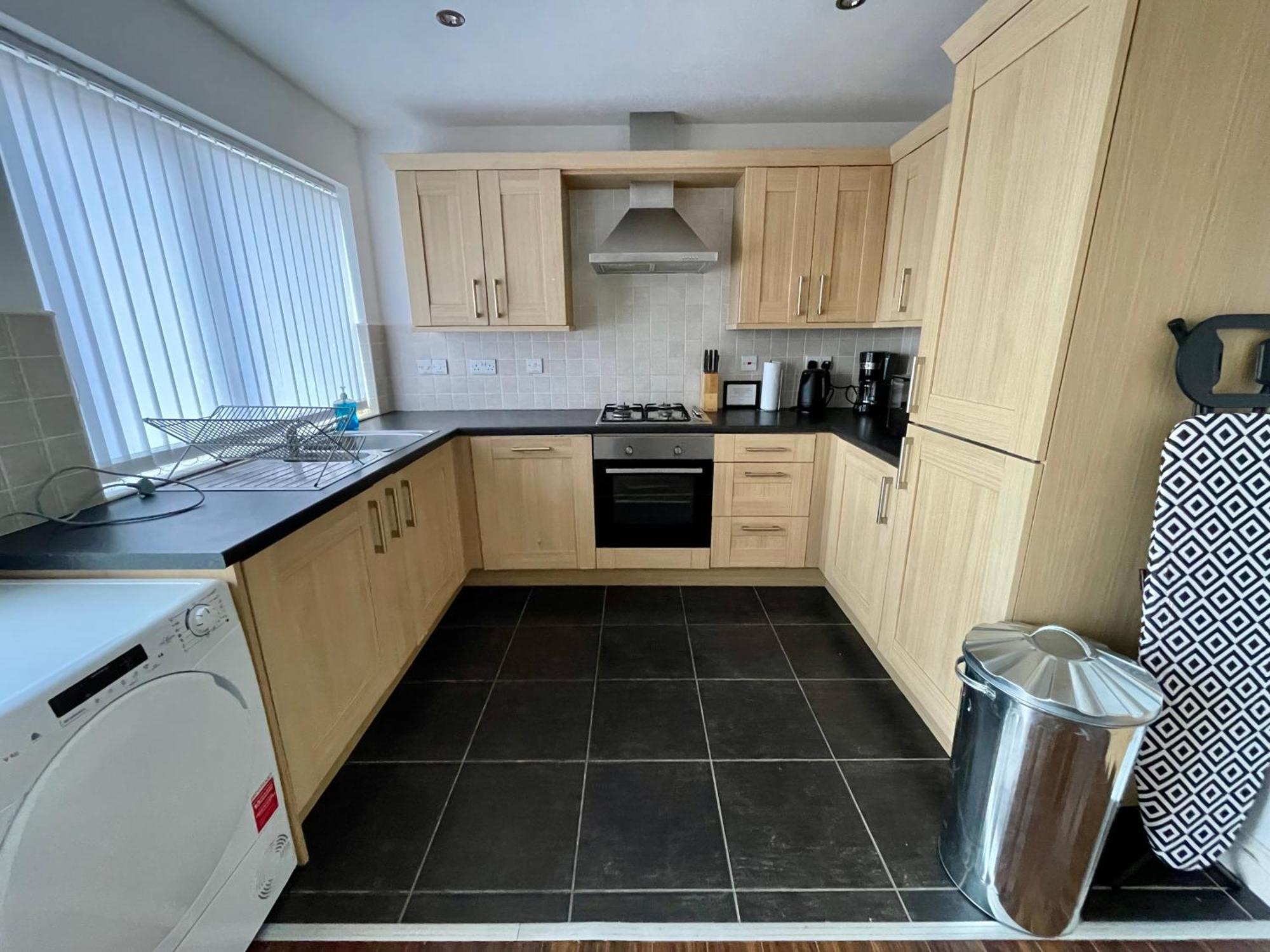 2 Bedroom City-Centre Apartment With Free Parking Белфаст Екстериор снимка