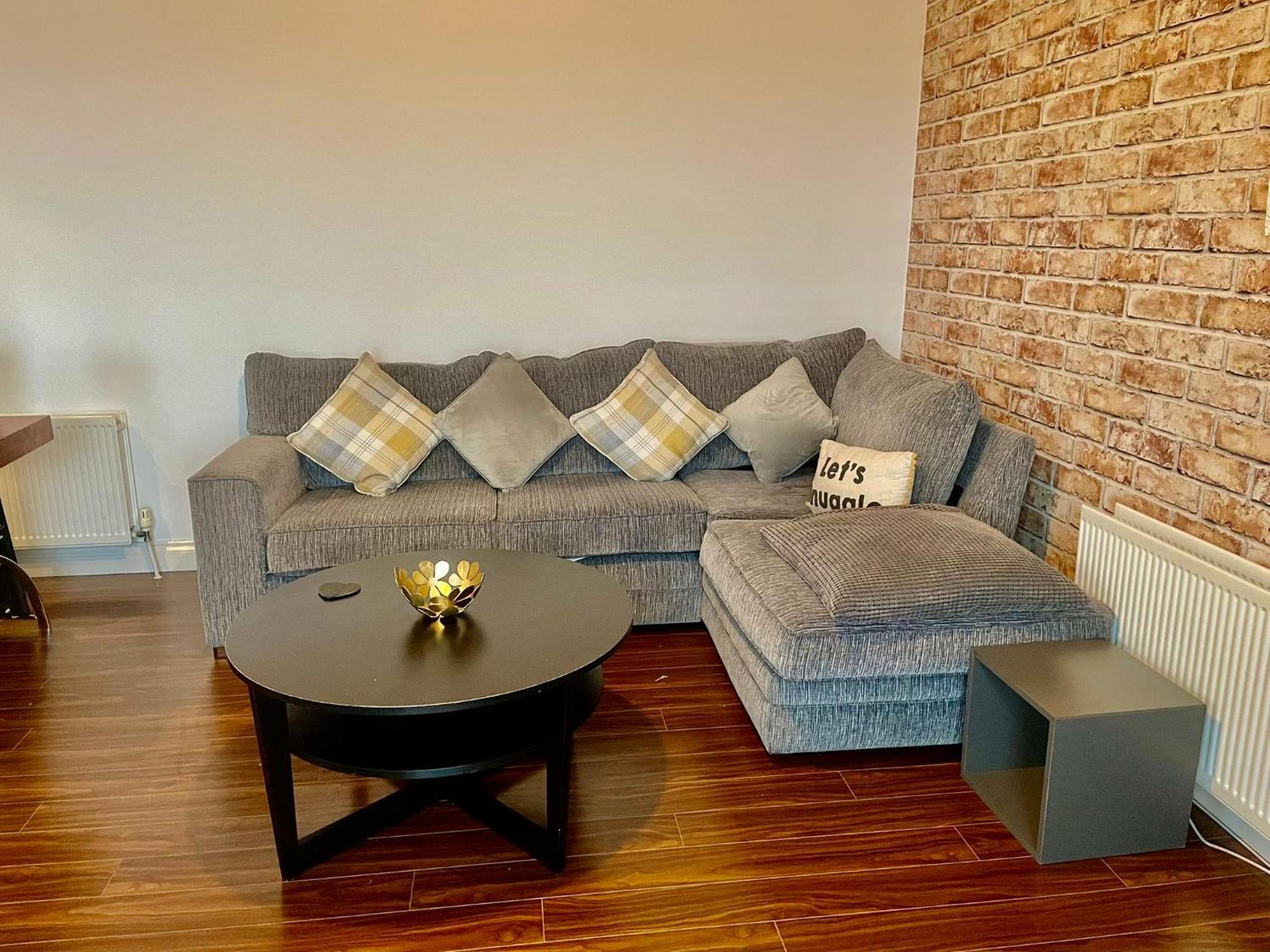 2 Bedroom City-Centre Apartment With Free Parking Белфаст Екстериор снимка
